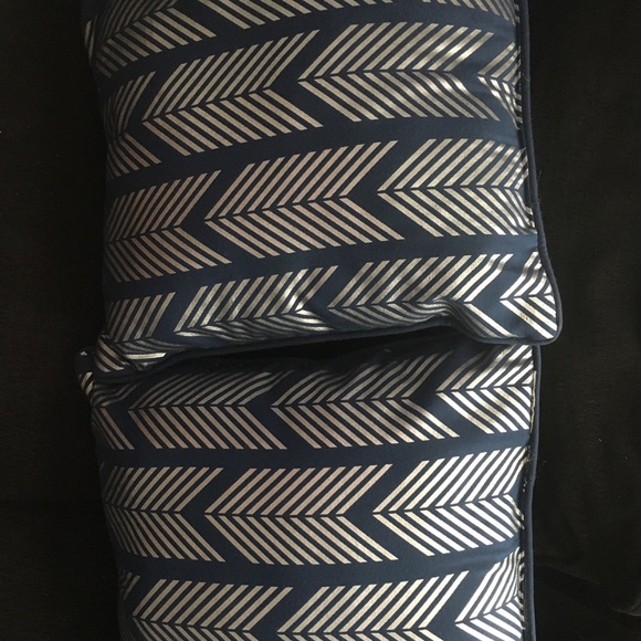 Trow pillow